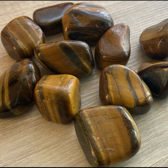 Tumbled Tiger’s Eye Crystals - Picture 2 of 3